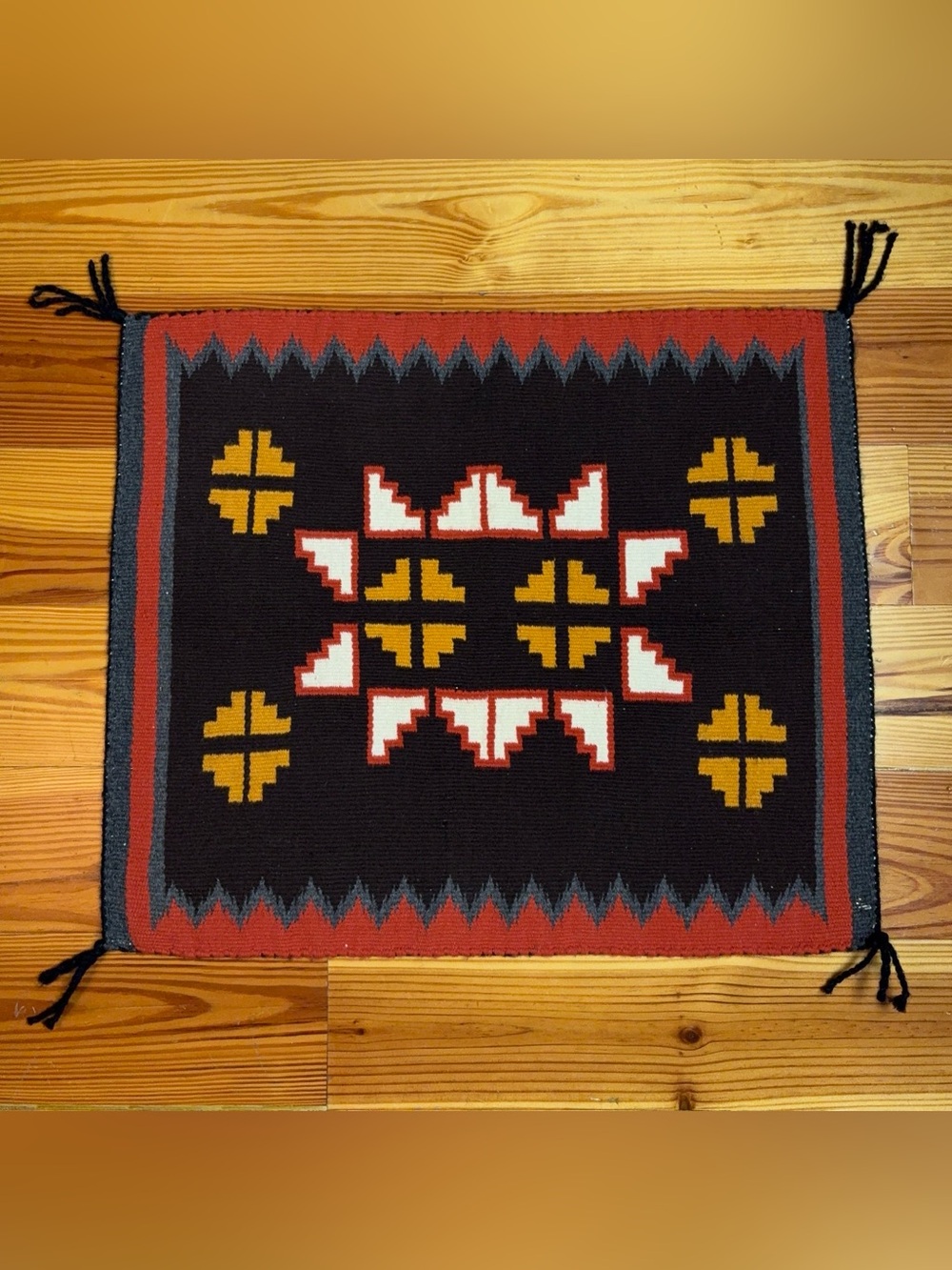 VINTAGE NAVAJO RUG